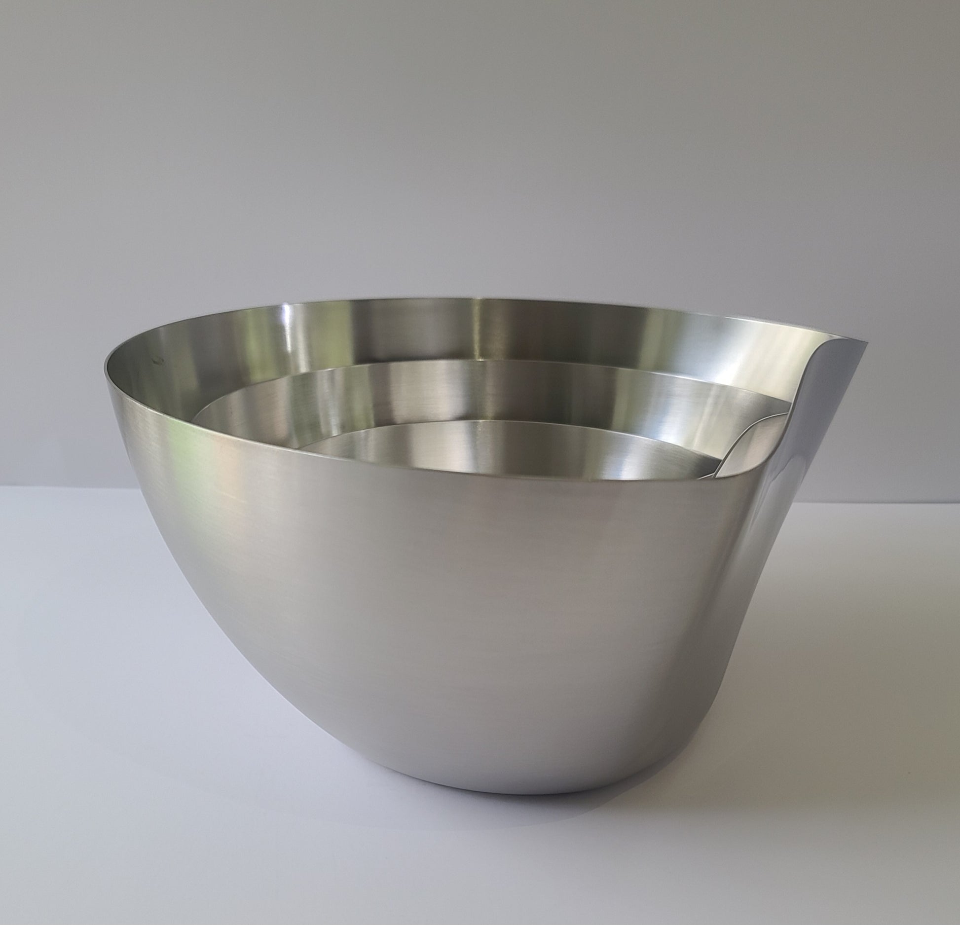 Stainless Steel 9-Quart Mixing Bowl